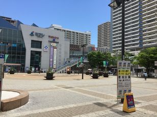新長田駅前